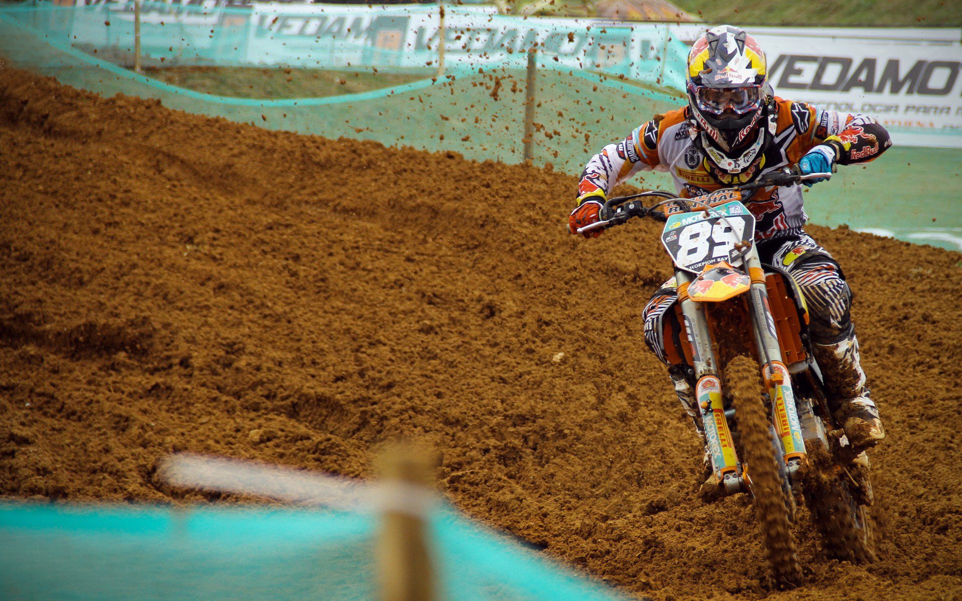 _虚拟现实极限飞行：穿越天空的极速体验_，ⅴr虚拟现实